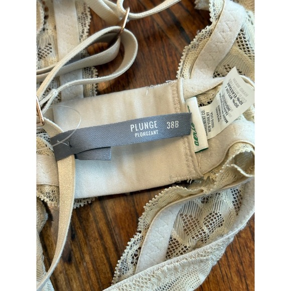 Aerie Plunge Lace Racerback Bra Beige 38B New with Tags - Picture 4 of 4